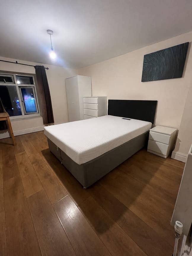 Large Double Ensuite | Professional House Share Main Photo