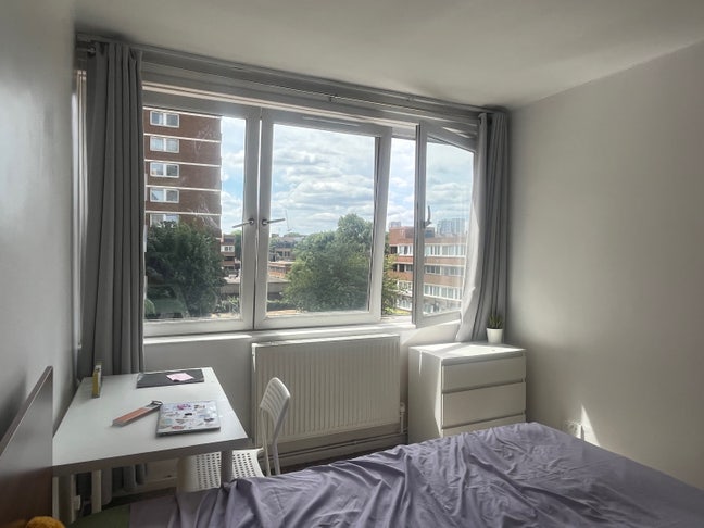 Spacious sunny room near London Bridge Main Photo