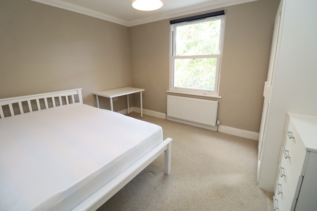 Outstanding house in Acton W3 - Elizabeth Line Main Photo
