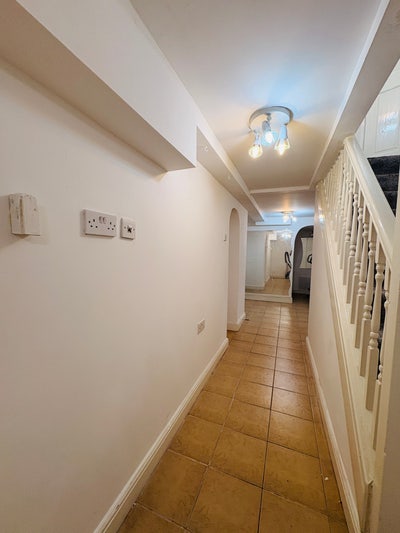 Basement Flat for Short Term Lets, Nurse, Doctors Main Photo