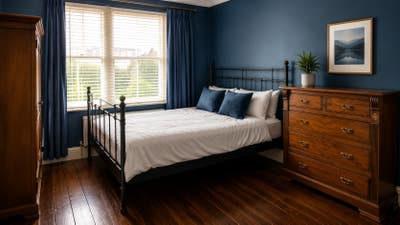 Large Double Bedroom Main Photo