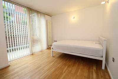 New economic modern rooms in North Greenwich SE10 Main Photo