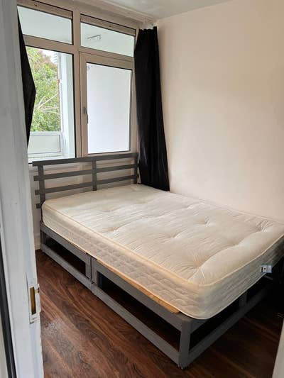 Neat & Comfortable Double Room in a Modern Flat Main Photo