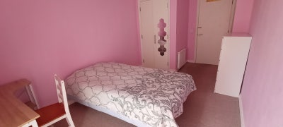 Double room in a secure build development  Main Photo