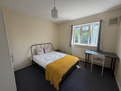 🏡 Furnished Double Rooms - UB3 1PF Main Photo