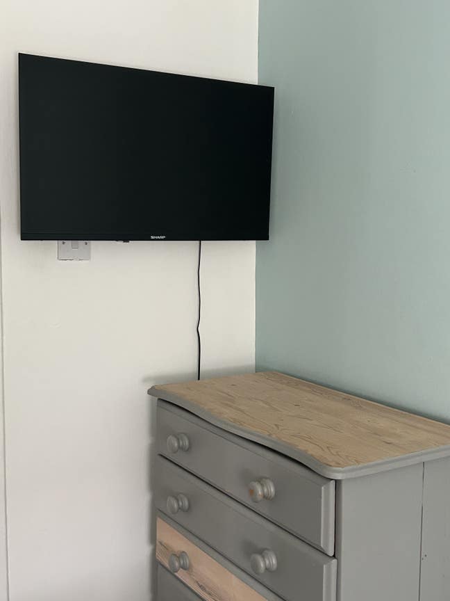 Affordable, bright and fresh room available Main Photo