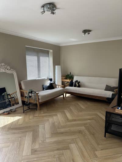 Double Bedroom & Large Private Bathroom Main Photo