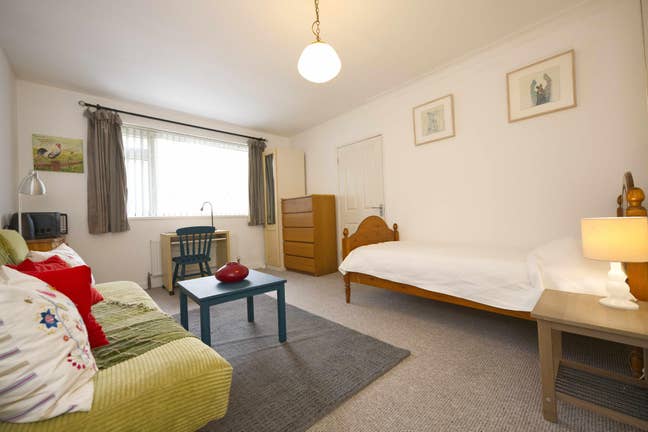 Ensuite Room in Private South Belfast Residence Main Photo