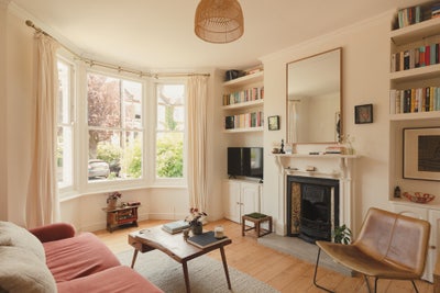 Double room in 2 bed home Main Photo