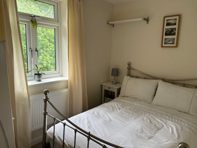 Room in Denham Main Photo
