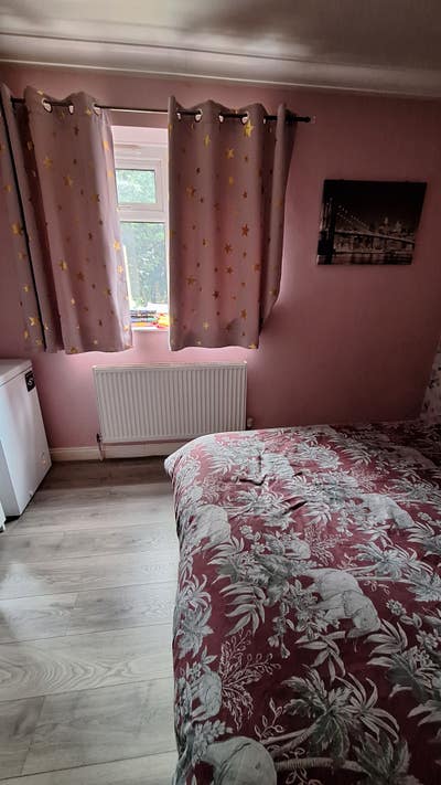 Nice double room for rent  Main Photo