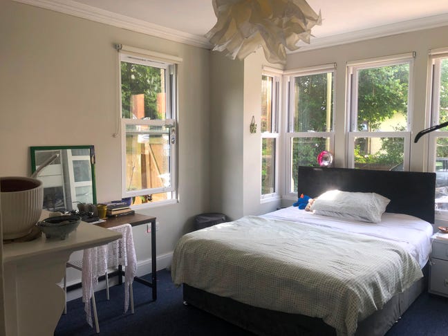 Short term summer let - double bedroom w/ ensuite  Main Photo