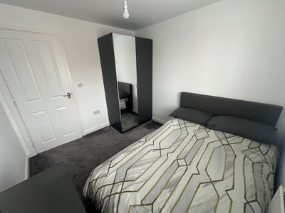 2 Double Room available - Bills included Main Photo