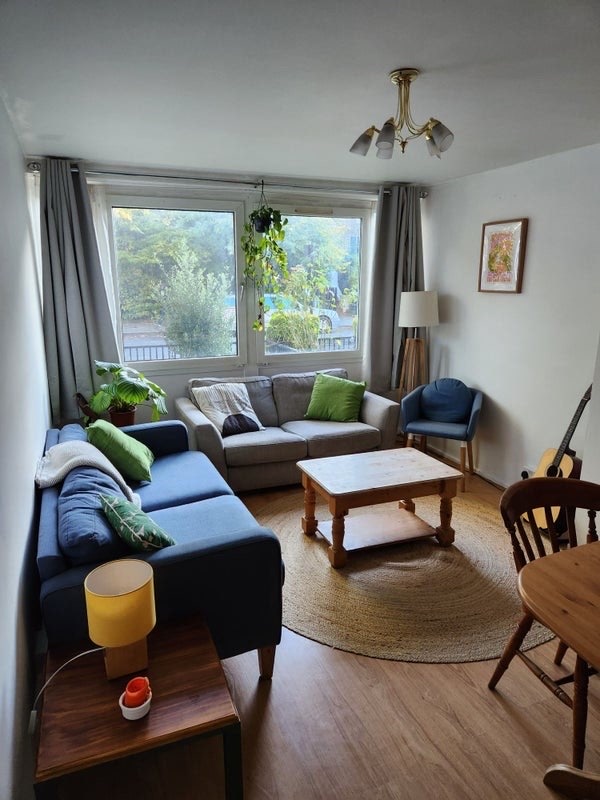 Join Our Cozy London Fields Home Main Photo