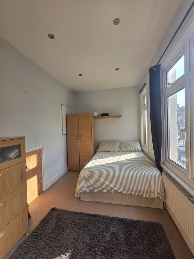 Spacious Double Room in Tooting Broadway Main Photo
