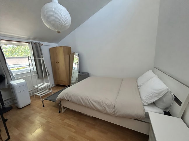 Double room with private bathroom in Finsbury Park Main Photo