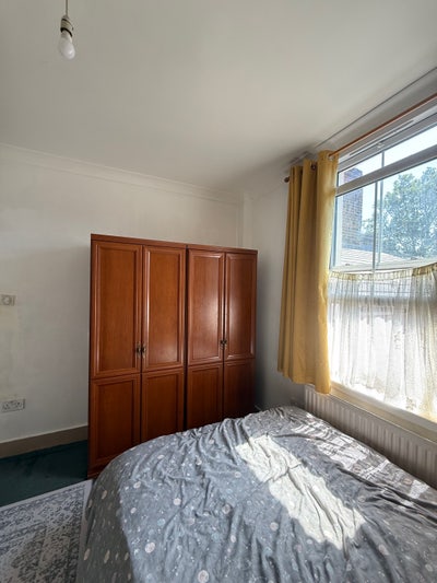 &pound;800 per month - Spacious Double Room to Rent  Main Photo