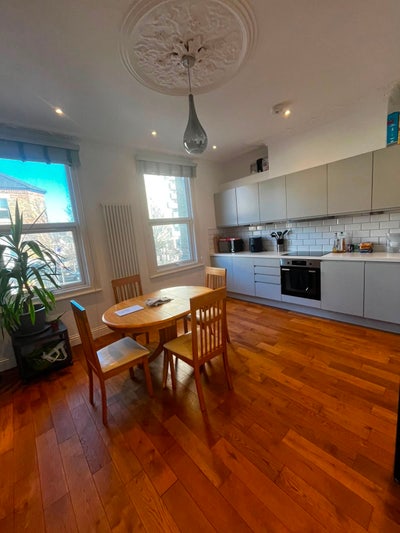 Lovely en-suite room in a Houseshare in Fulham Main Photo