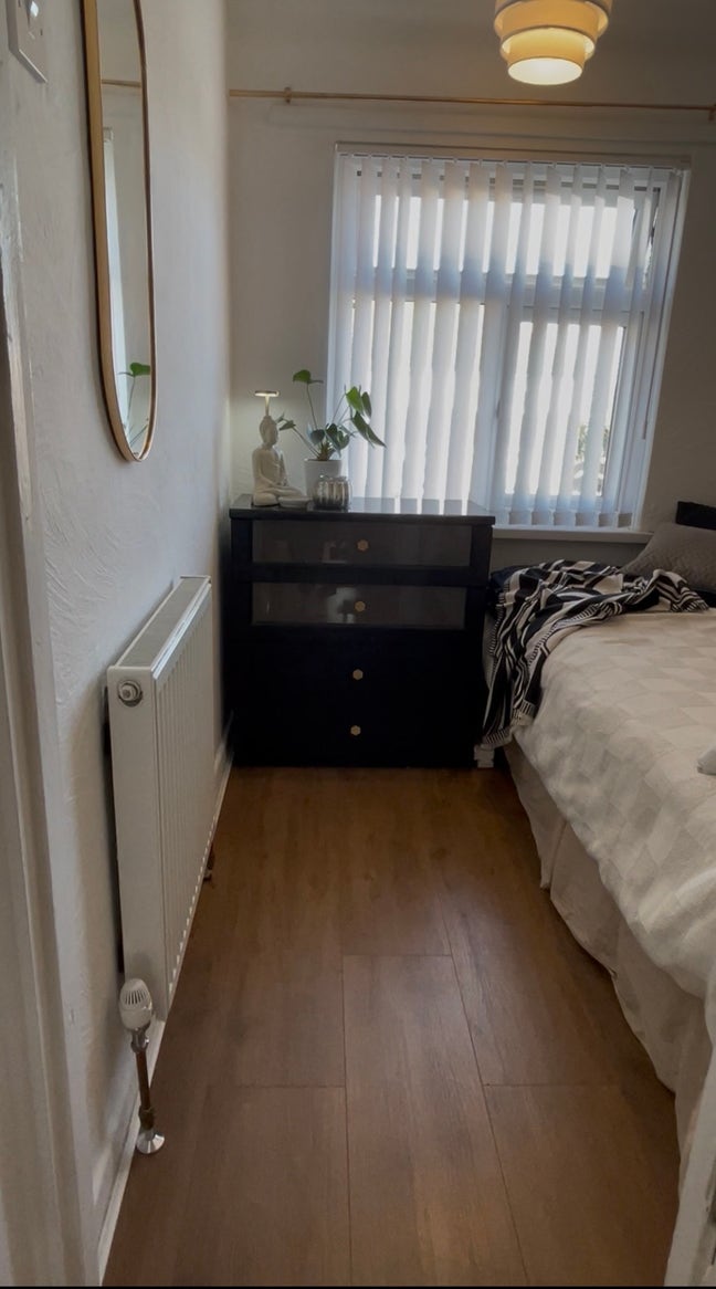 Cozy single  room, close to LHR Main Photo