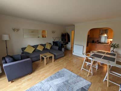 Double Bedroom w/ Ensuite, Modern Flat in Borough Main Photo