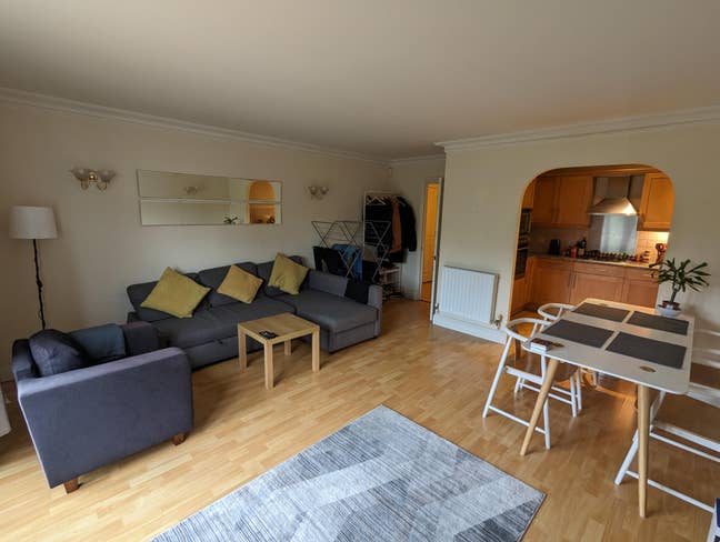Double Bedroom w/ Ensuite, Modern Flat in Borough Main Photo
