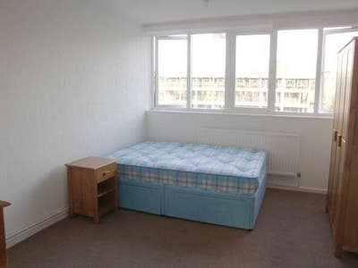 Huge Double Room Close to Station Main Photo