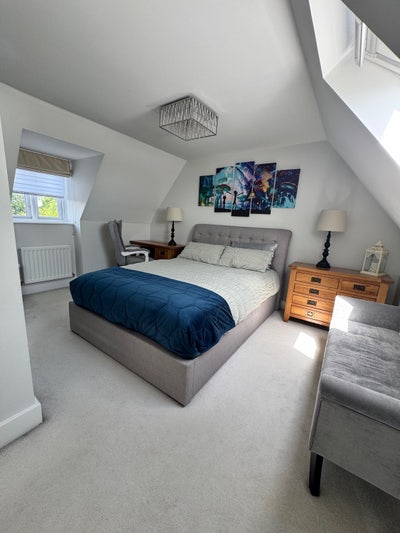 Beautiful king size bed - must be seen!! Main Photo