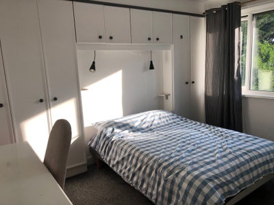 Double bedroom  Main Photo