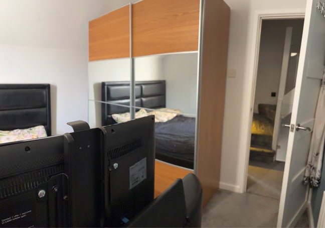 Room available in new built house  Main Photo