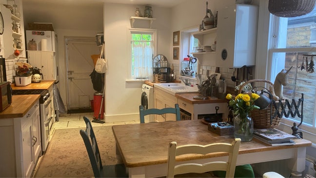 Lovely double room in Parson's Green Main Photo