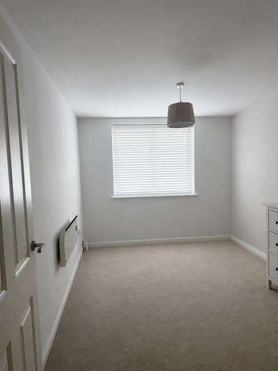 Large double room :) Main Photo