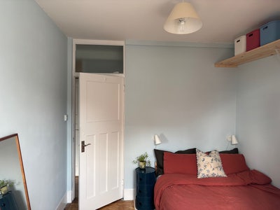 Double room just off Clapham High Street Main Photo