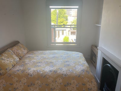 Room with Private Office & Garden – RG1 Main Photo