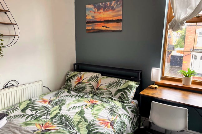 ** Lovely Double Room Edgbaston - No Bills to Pay! Main Photo