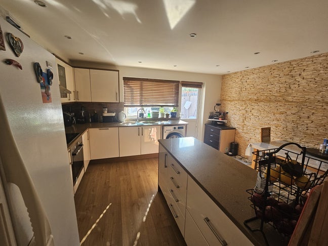 Double Room in Borehamwood – from 15 August Main Photo
