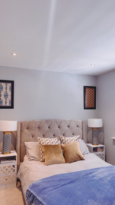 En-suite Double room available in Deepcut Main Photo