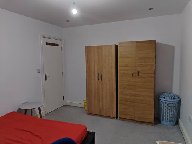 Large Bedroom to Let Main Photo