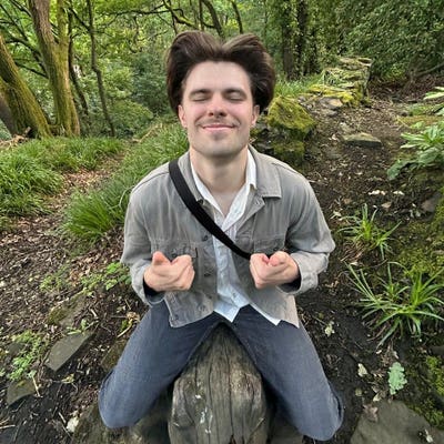 Looking for a room, potential buddy up  Main Photo