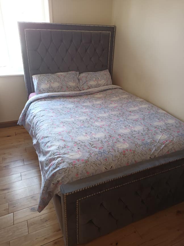 Double Room  to let. Available  now! Main Photo