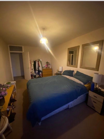 Room available in Newington! Main Photo