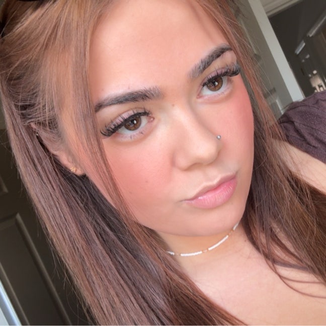Hi! I’m Kiki, a 21-year-old full-time Servi... Main Photo