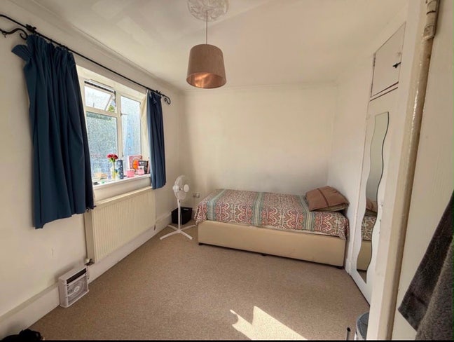 Lovely Furnished Room Near Roehampton Uni Main Photo