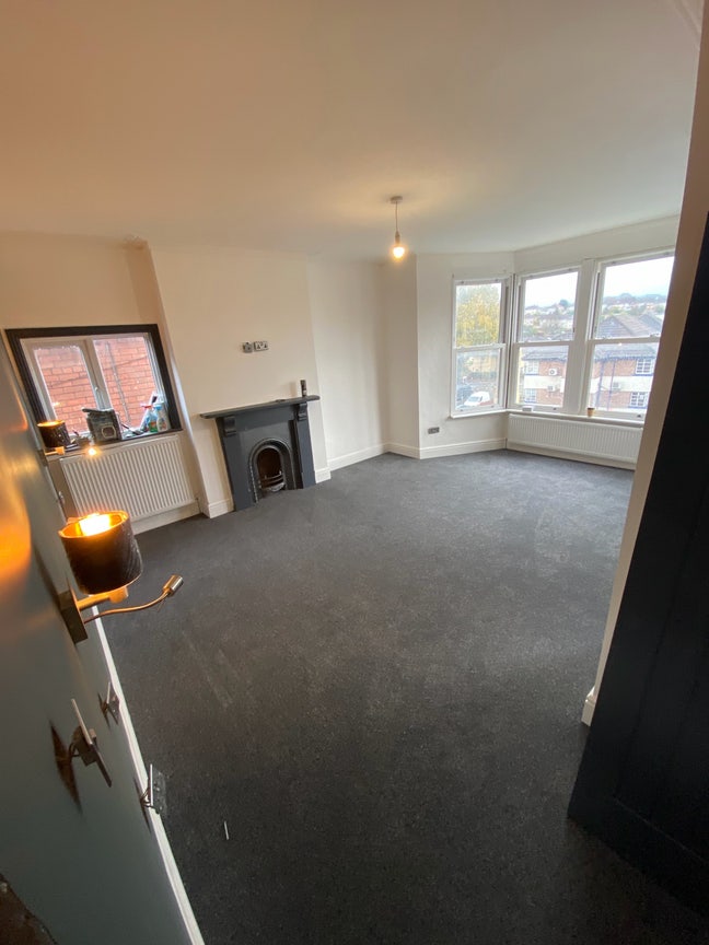 ⭐️ 1 Huge Ensuite Rooms Available -   BS4 ⭐️  Main Photo