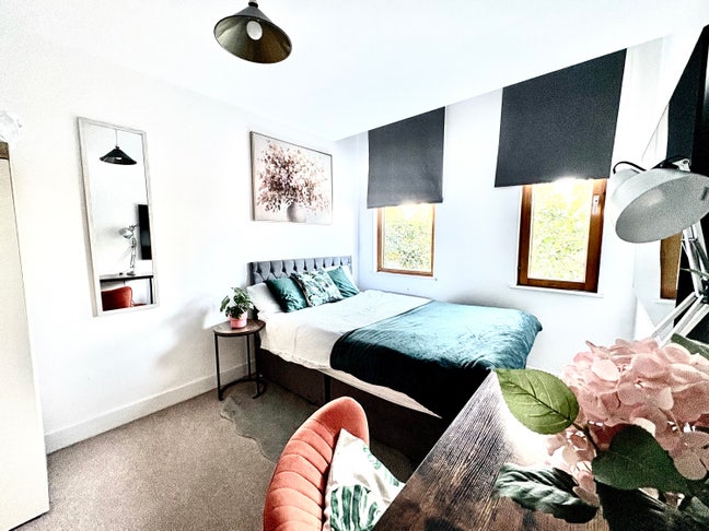 Market Street 3 Double rooms available  Main Photo