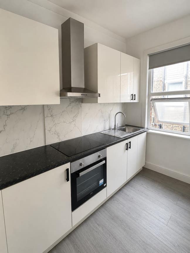 Large Single Room in Wood Green  Main Photo