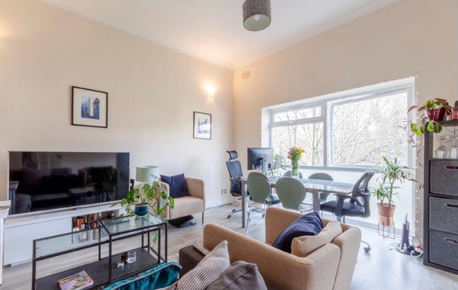 **3 Bed Gem with Garden by Tube NW6** Main Photo