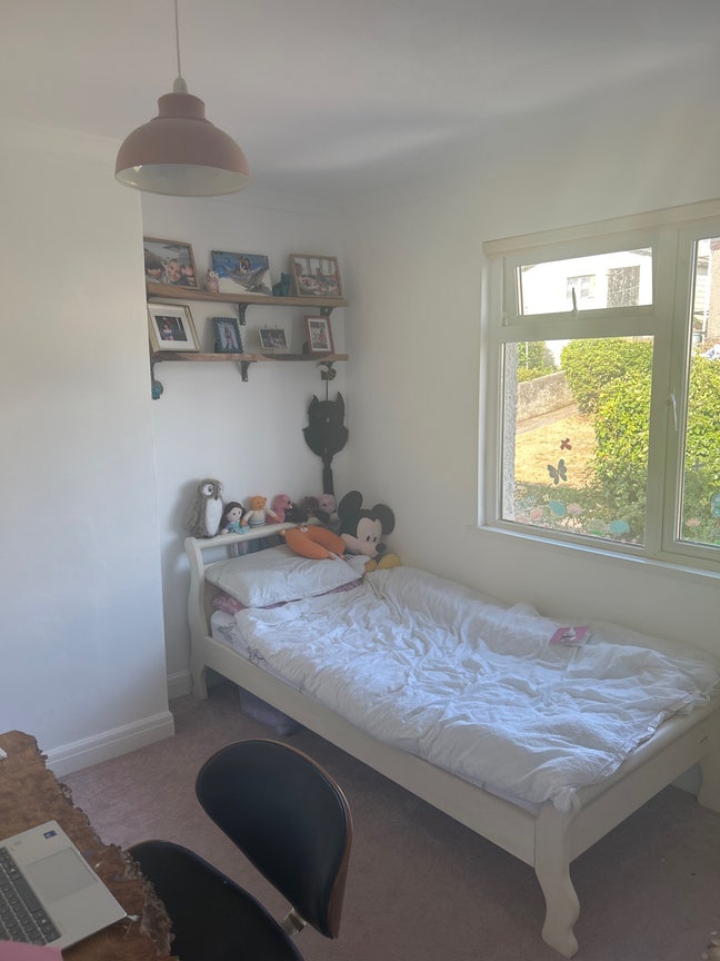 Superb single room in quiet house  Main Photo