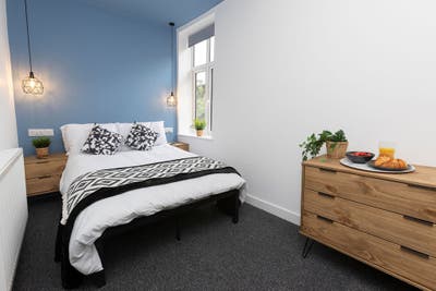  High-End En-Suite | Taunton Town Centre | HPC/MPH Main Photo