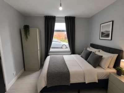 Spacious bedroom - Prime location Bridgwater town Main Photo