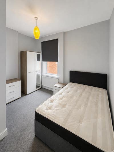 Modern En-Suite Room – All Bills Included Main Photo